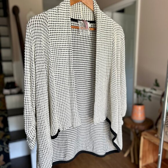 Mauve Brand Black and White Textured Grid Pattern Open Cardigan Womens Size L - Picture 9 of 9